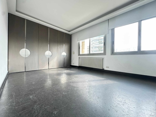 High-End Apartment with Sea View For Sale in Clemenceau, Ras Beirut — 9