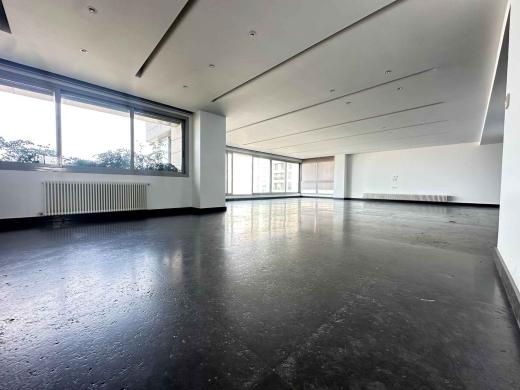High-End Apartment with Sea View For Sale in Clemenceau, Ras Beirut — 2