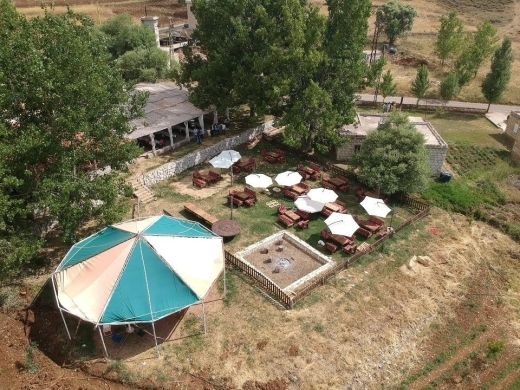 Restaurant With A Big Land For Rent In Laqlouq