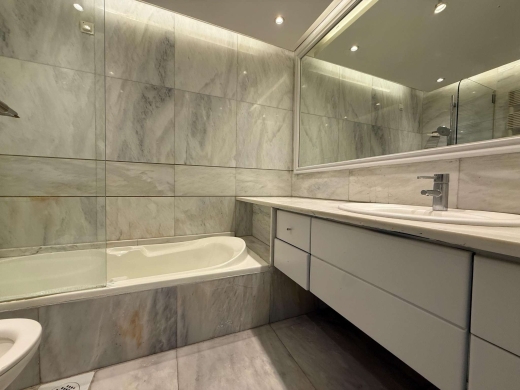 Elegant 4-Bedroom Apartment For Sale in Select area of Achrafieh, Carré D'or — 17