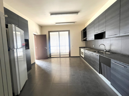 Modern & Spacious Apartment For Sale in Achrafieh, Sioufi — 6