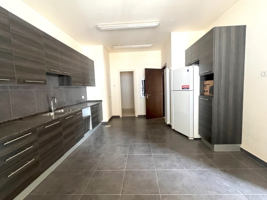 Modern & Spacious Apartment For Sale in Achrafieh, Sioufi — 7