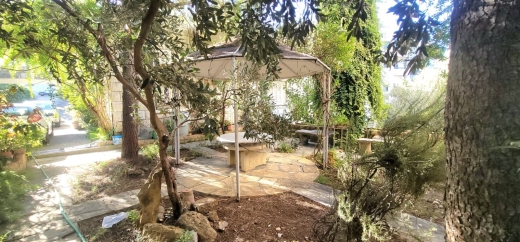 Old Furnished Stand-Alone House For Rent in Ain El Rihani — 18
