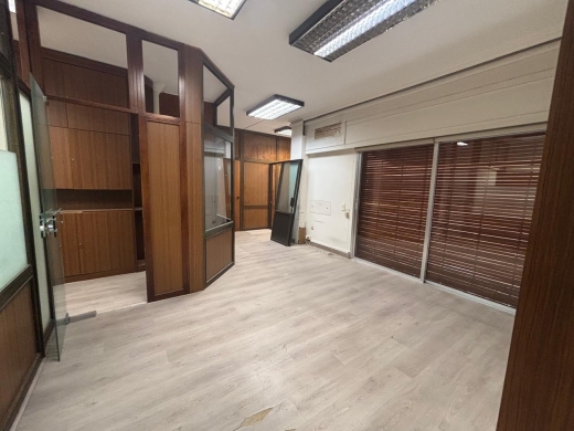 400 SQM Office For Rent in Badaro