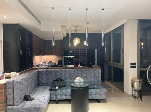 Beautiful Apartment With Sea & City View For Sale in Hamra, Ras Beirut — 2