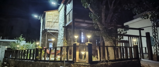 Fully Equipped Old House For Sale in Laqlouq — 12