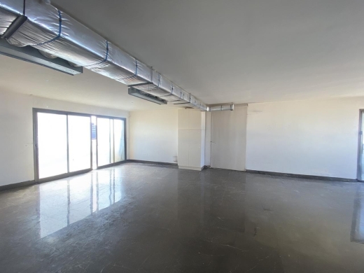 High-End Apartment with Panoramic View For Sale in Hamra, Beirut — 2