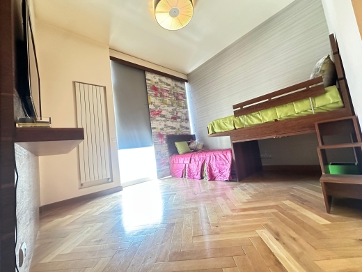 Beautiful 3-Bedroom Apartment For Sale in Down Town — 9