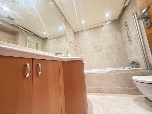 Beautiful 3-Bedroom Apartment For Sale in Down Town — 12