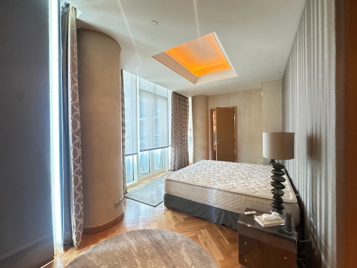 Beautiful 3-Bedroom Apartment For Sale in Down Town — 7