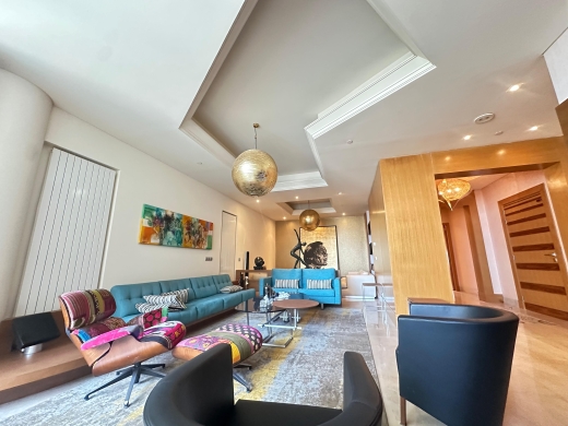 Beautiful 3-Bedroom Apartment For Sale in Down Town — 2