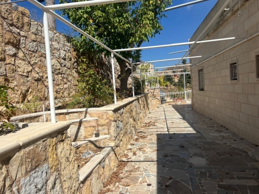 An Individual Building For Sale in Chanay, Bhamdoun — 10