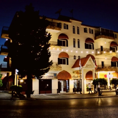 1,000 SQM Hotel For Sale in Ainab, Aley — 8