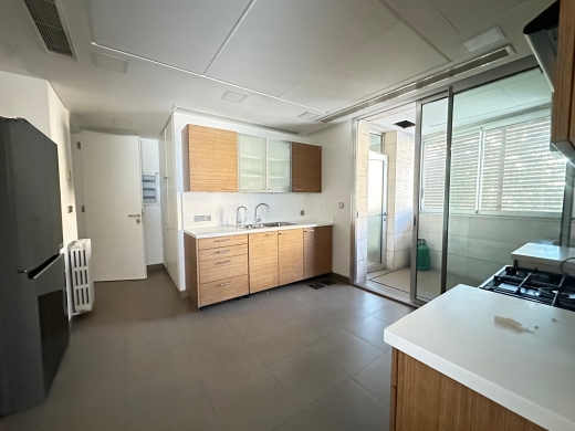 Elegant & Modern Apartment For Sale in Saifi Village — 4