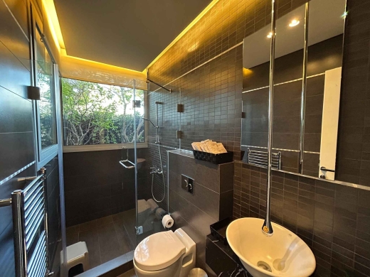 Penthouse with Terraces and Mountain City View For Sale in Achrafieh, Rizk — 15