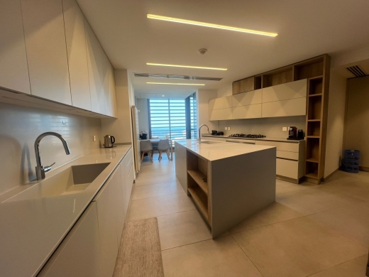 Luxurious Living! High-End Apartment with Sea & City View For Sale in Gemmayzeh — 10
