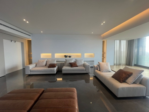 Luxurious Living! High-End Apartment with Sea & City View For Sale in Gemmayzeh — 6