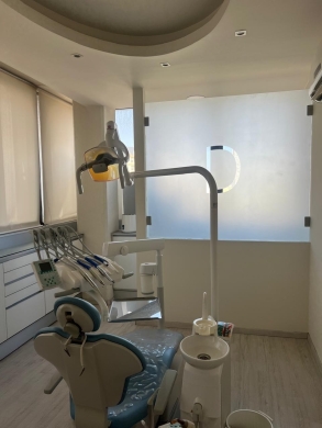 Furnished Equipped Dental Clinic For Rent in A Commercial Center in Antelias — 7