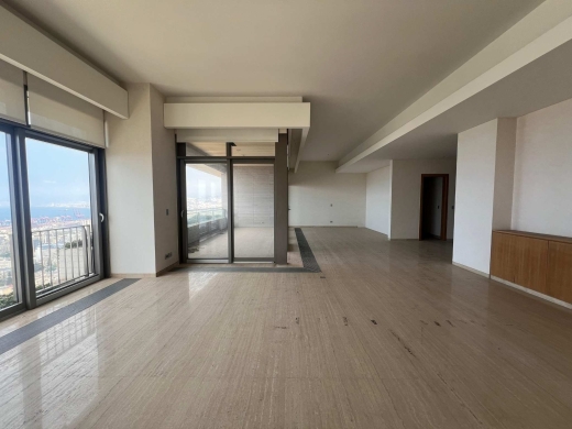 3-Bedroom Apartment For Sale in a High-End Building in Achrafieh, Carré D'or — 2