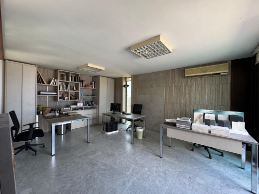 Exclusive! Showroom For Sale in A Prime Location On The Main Road Mkalles — 6