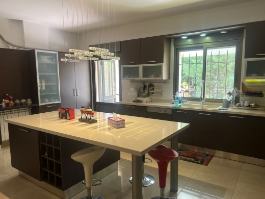 Beautiful Apartment With A Big Garden For Sale in Aley — 14