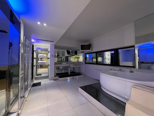 Luxurious Duplex Apartment With Terrace For Sale in Saifi — 13