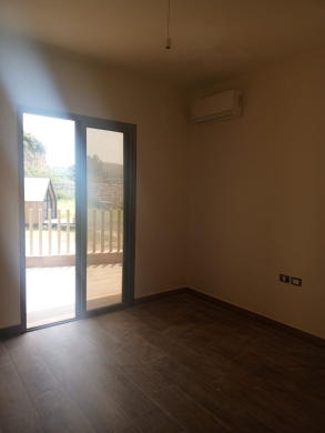Apartment With Terrace For Sale in Maaysra — 3
