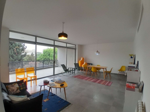 Beautiful 3-Bedroom Apartment For Sale in Achrafieh, Geitawi