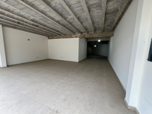 Duplex Shop For Rent On The Main Road In Adma
