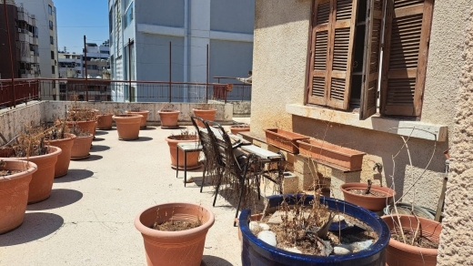 Spacious & Unique Apartment with Terrace For Sale in Mar Elias, Ras Beirut — 11
