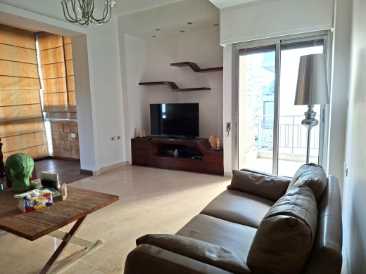 4-Bedroom Apartment For Rent in Corniche Al Mazaraa, Ras Beirut — 4