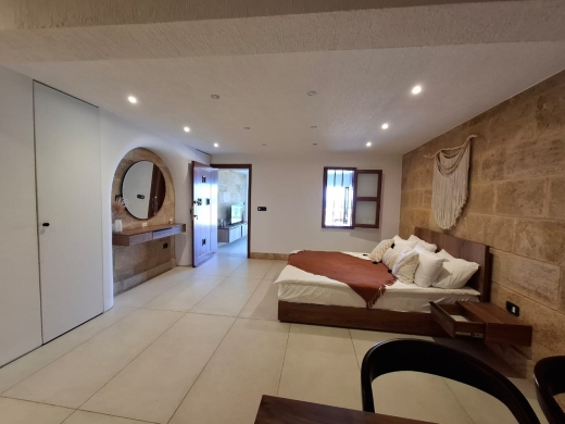 Exclusive! Fully-Furnished Beach House Pieds Dans l’eau For Sale in Halat, Jbeil — 21