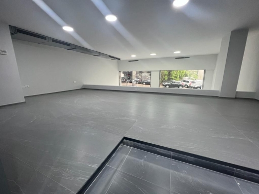 386 SQM 3-Level Shop For Sale in Achrafieh, Sodeco