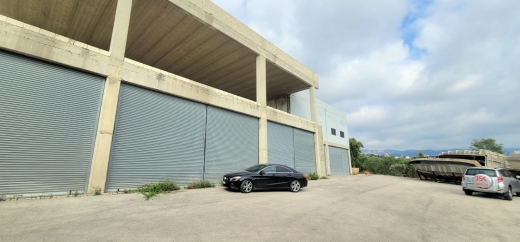 Exclusive! High-Ceiling Industrial Warehouse For Rent in Aamchit
