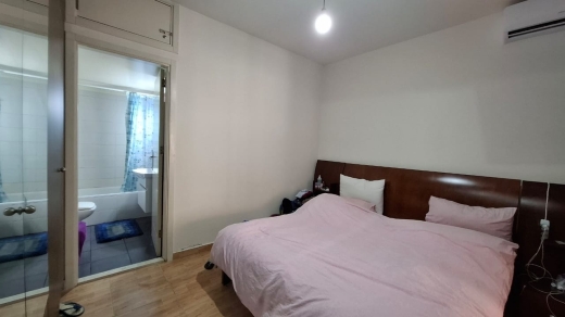 Apartment For Sale in Halat With Terrace And Seaview — 6