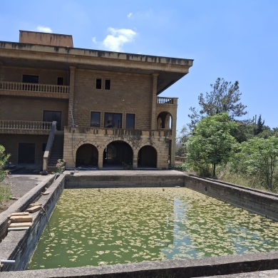 3,883 SQM Land with Villa For Sale in Naccache — 2
