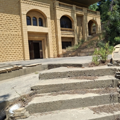 3,883 SQM Land with Villa For Sale in Naccache — 14