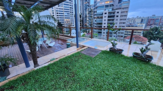Exclusive! Luxurious Penthouse with Patio For Sale In Achrafieh, Carré D'or — 14