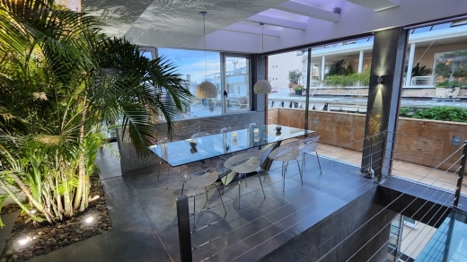 Exclusive! Luxurious Penthouse with Patio For Sale In Achrafieh, Carré D'or — 3