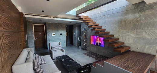 Exclusive! Luxurious Penthouse with Patio For Sale In Achrafieh, Carré D'or — 34