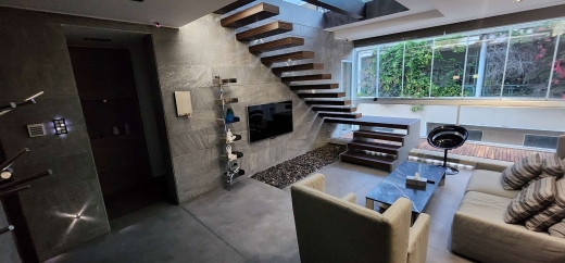 Exclusive! Luxurious Penthouse with Patio For Sale In Achrafieh, Carré D'or — 10