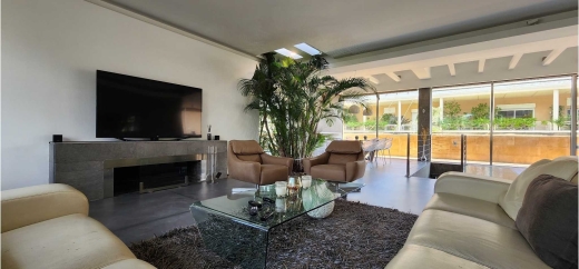 Exclusive! Luxurious Penthouse with Patio For Sale In Achrafieh, Carré D'or — 25