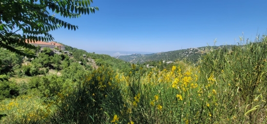 1,000 SQM Land For Sale in Prime Location in Achkout