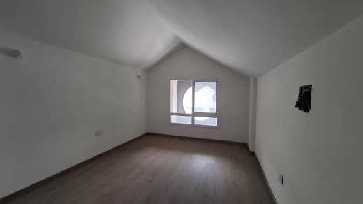 3-Bedroom Apartment For Sale in Edde In A Calm Area — 6