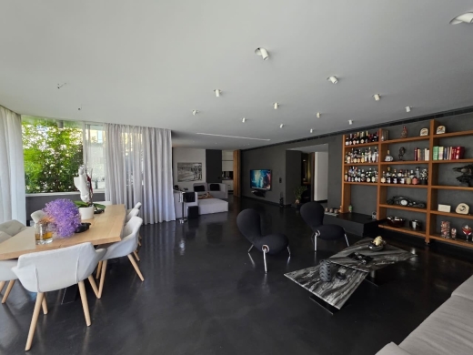 Furnished 3-Bedroom Apartment For Sale in Achrafieh, Sassine