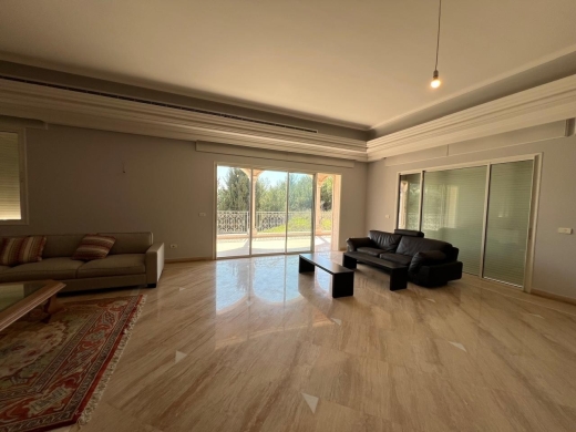 Semi-Furnished Amazing Villa With Pool For Rent in Fatqa — 13