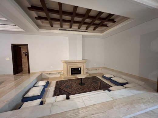 Semi-Furnished Amazing Villa With Pool For Rent in Fatqa — 17
