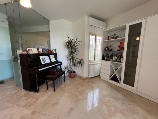 Charming Villa For Sale In The Heart Of Aamchit — 13