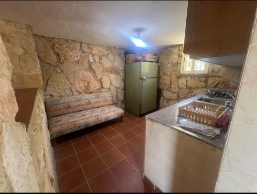 Old Lebanese-Style House With A Spacious Land For Sale in Dhour, Zahle — 12