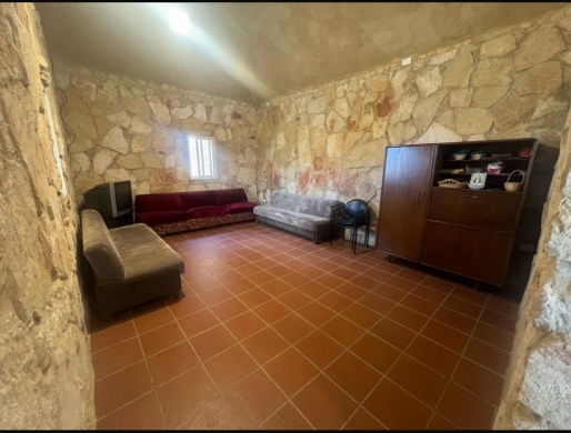 Old Lebanese-Style House With A Spacious Land For Sale in Dhour, Zahle — 13